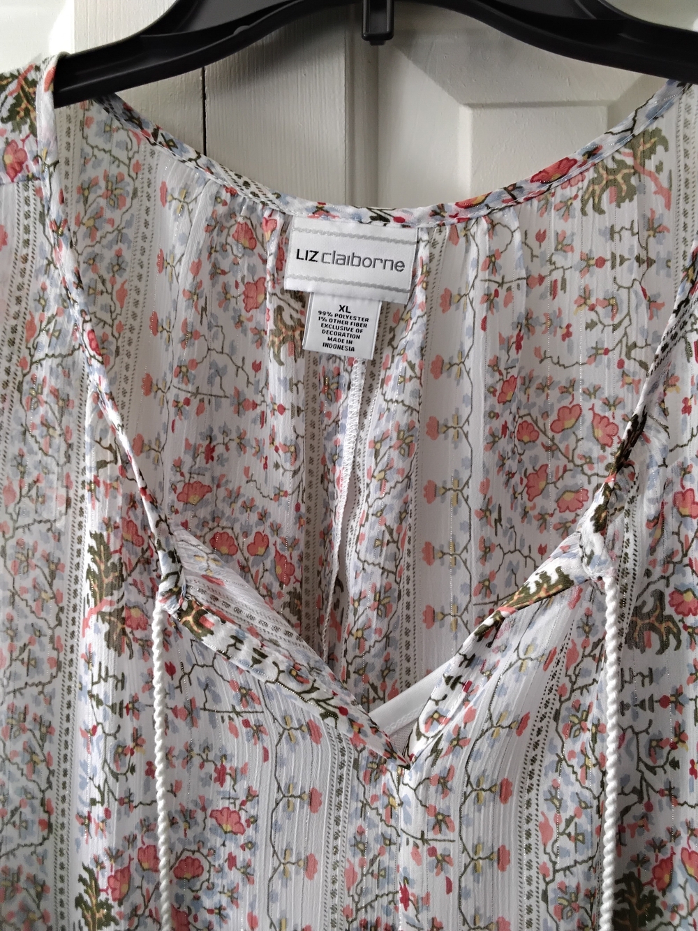 Liz Claiborne Sleeveless Floral Top with Tassel Tie and Camisole - White - Picture 2 of 7